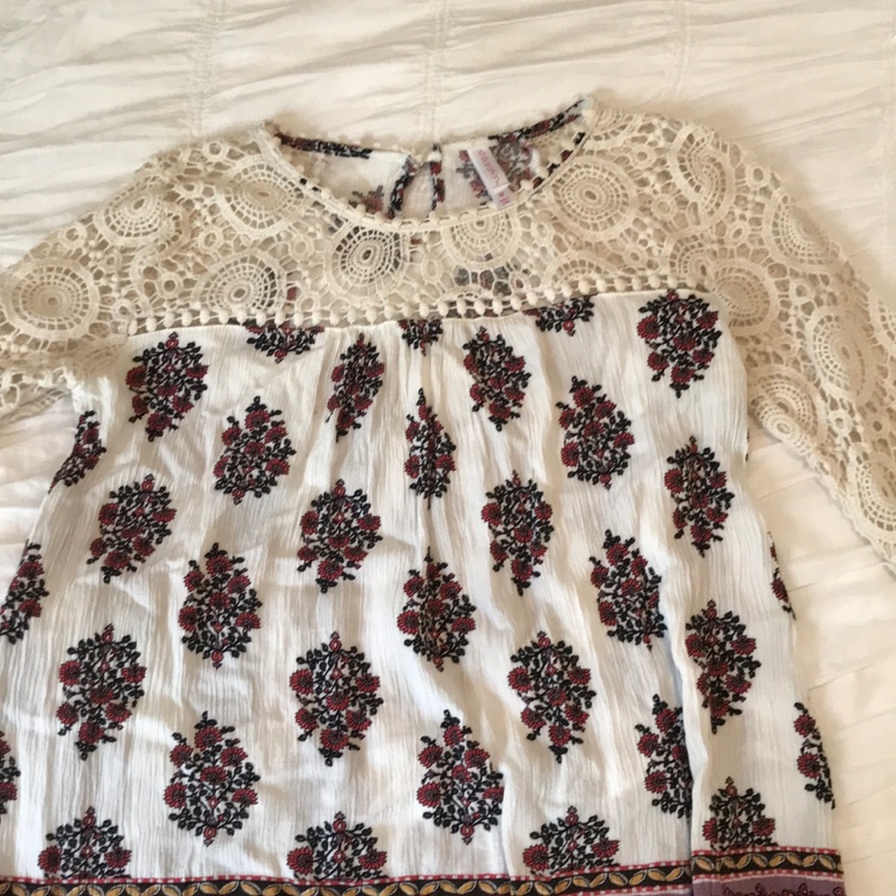 Xhilaration peasant top